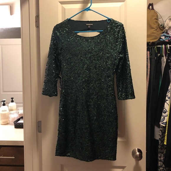 Express Dresses & Skirts - NWT Express Hunter Green Sequin Mini Dress Express Dresses & Skirts - NWT Express Hunter Green Sequin Mini Dress